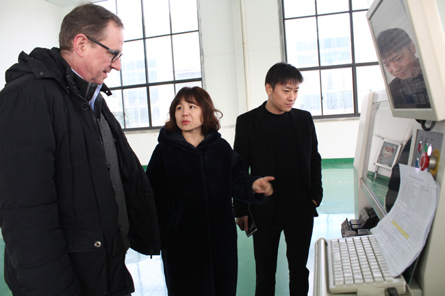 热烈接待德国United Energy Group B.V.公司Toralf先生一行到我公司旅行交流